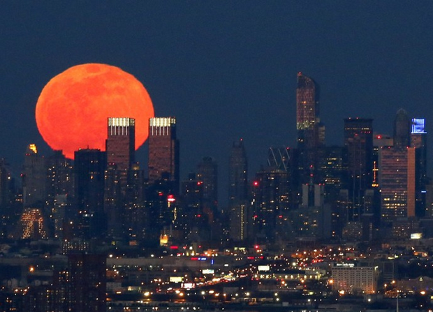 full-moon-new-york-city-april-5-2015