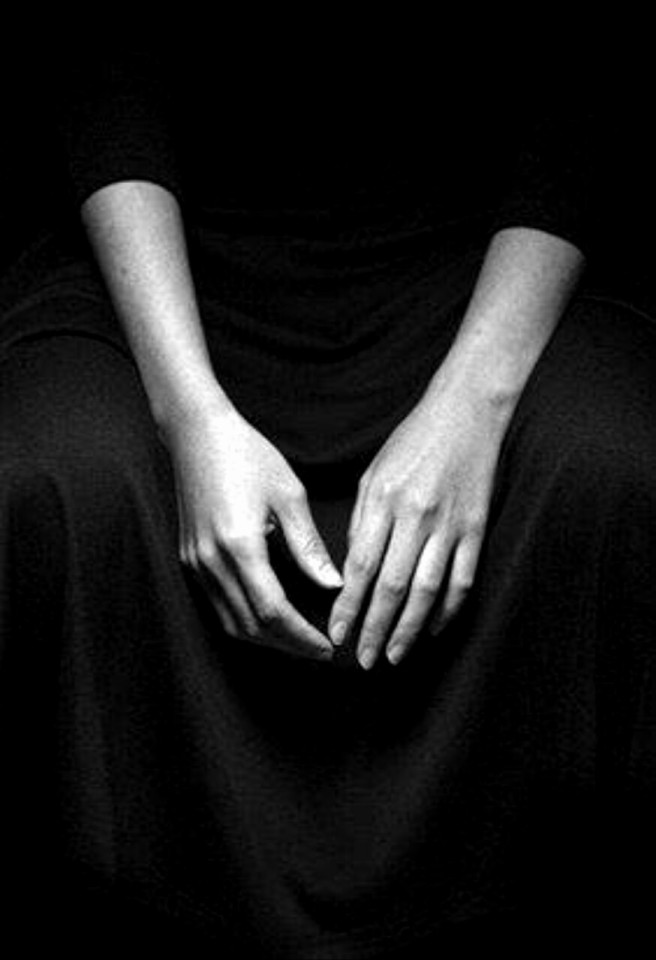 hands-rest-black-and-white-sit