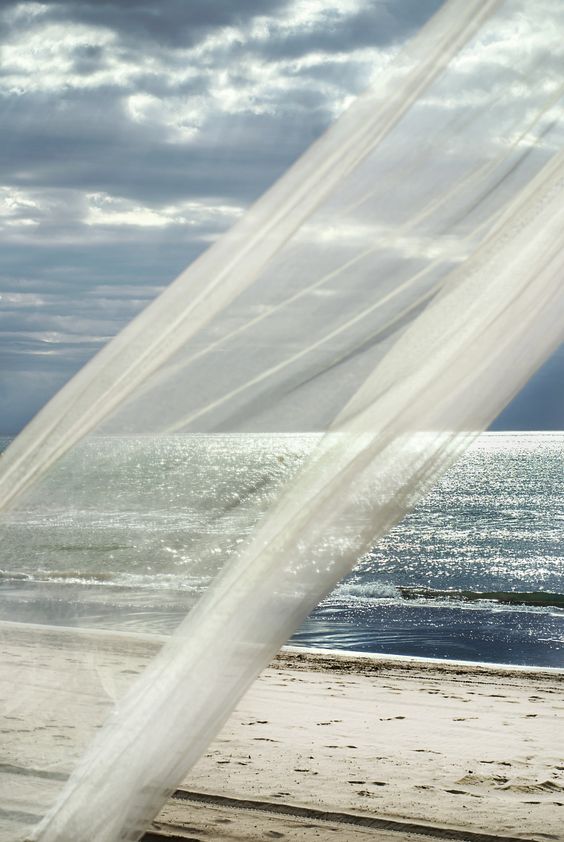 ocean-breeze-wind-summer-curtain