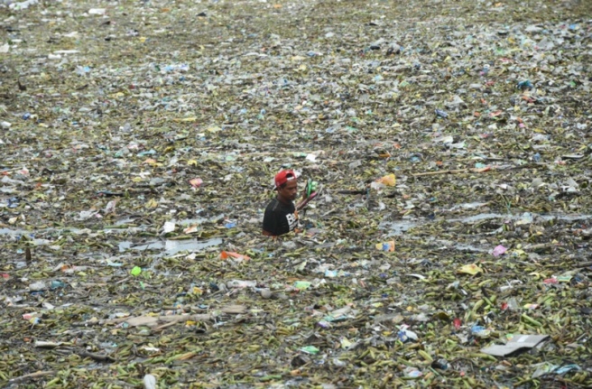 manilla-storm-garbage-pollution